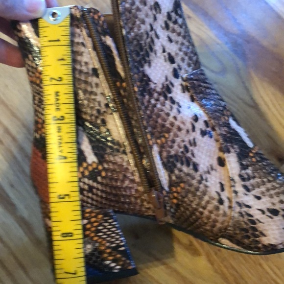 Boots - Picture 13 of 13